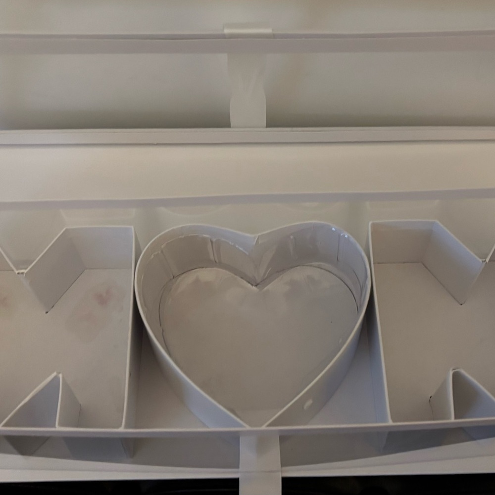 Mom lettered shadow box